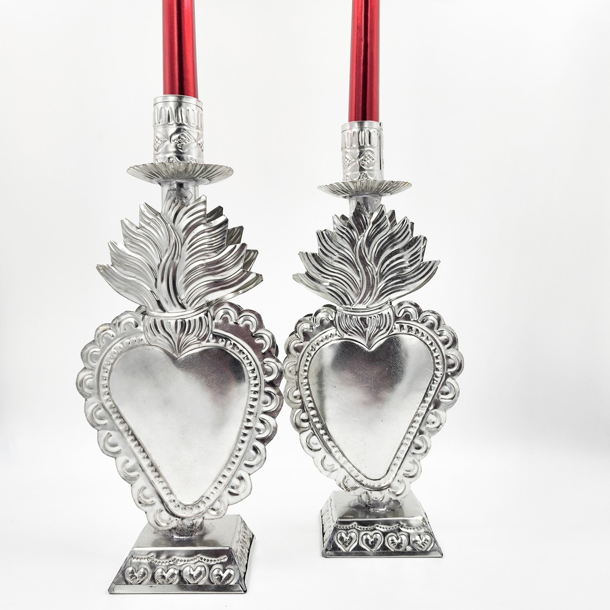 Candelero corazón de hojalata repujada