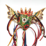 Corazón con flores y alas de madera