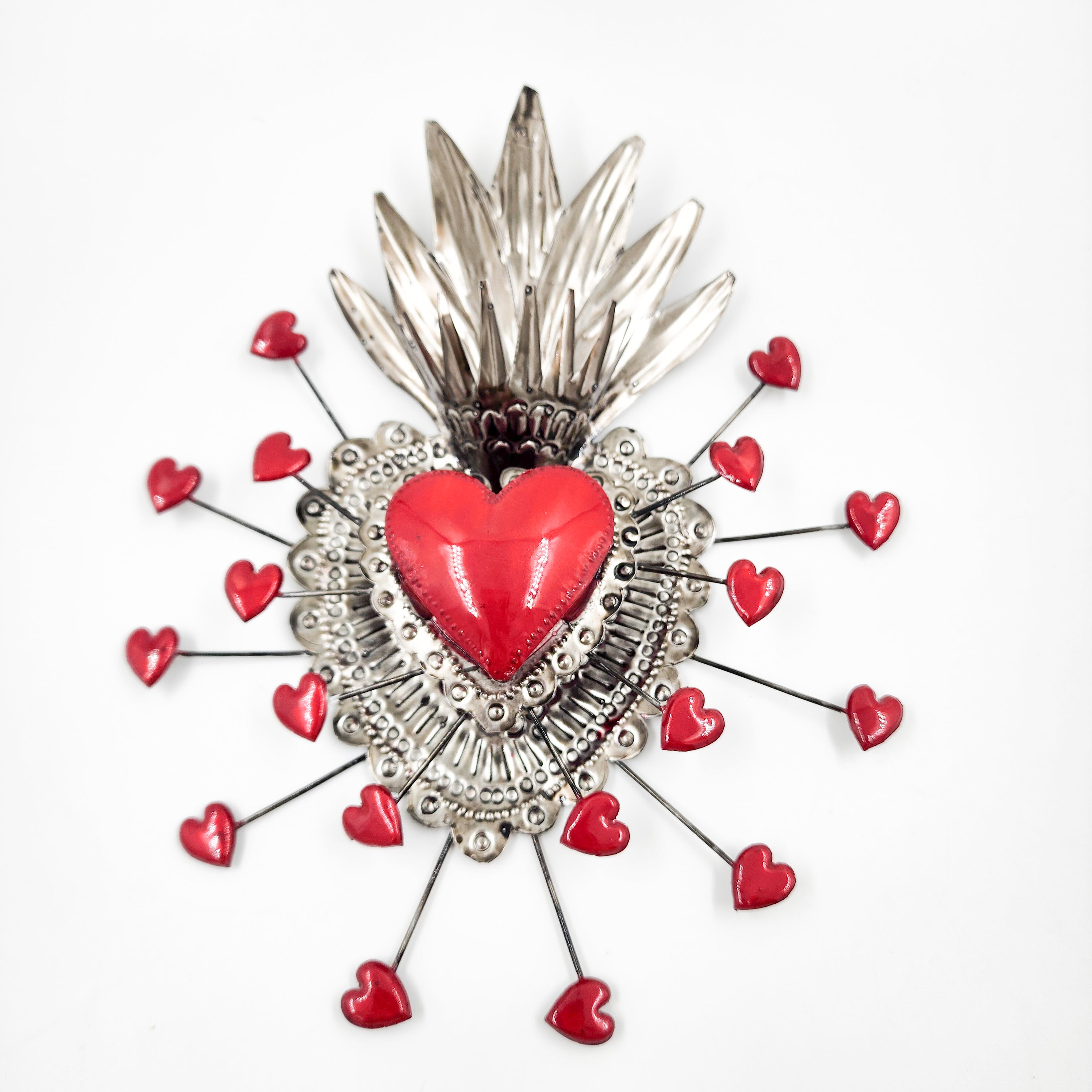 Corazon de hojalata repujada - lluvia de corazones