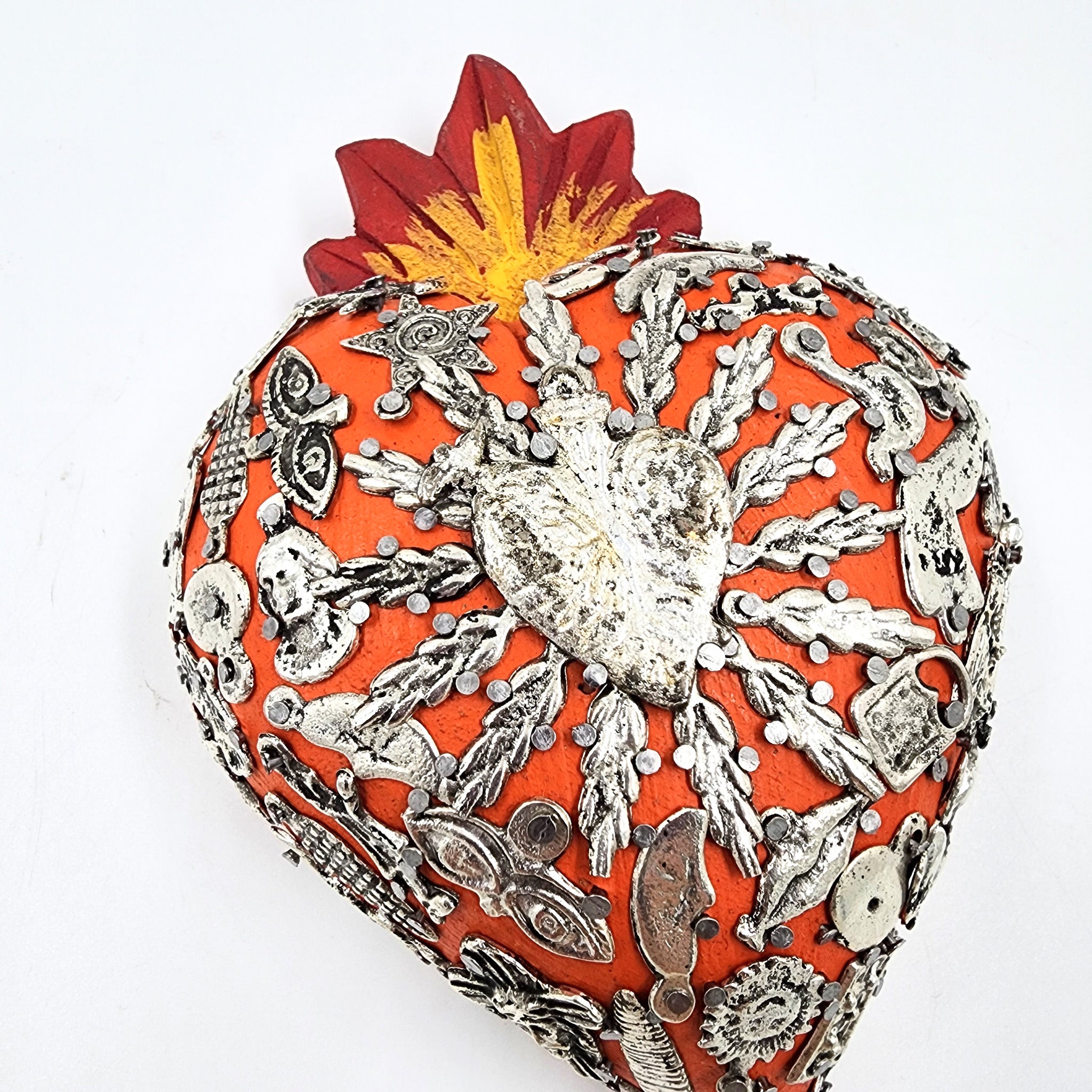Corazón Milagrito de madera color naranja