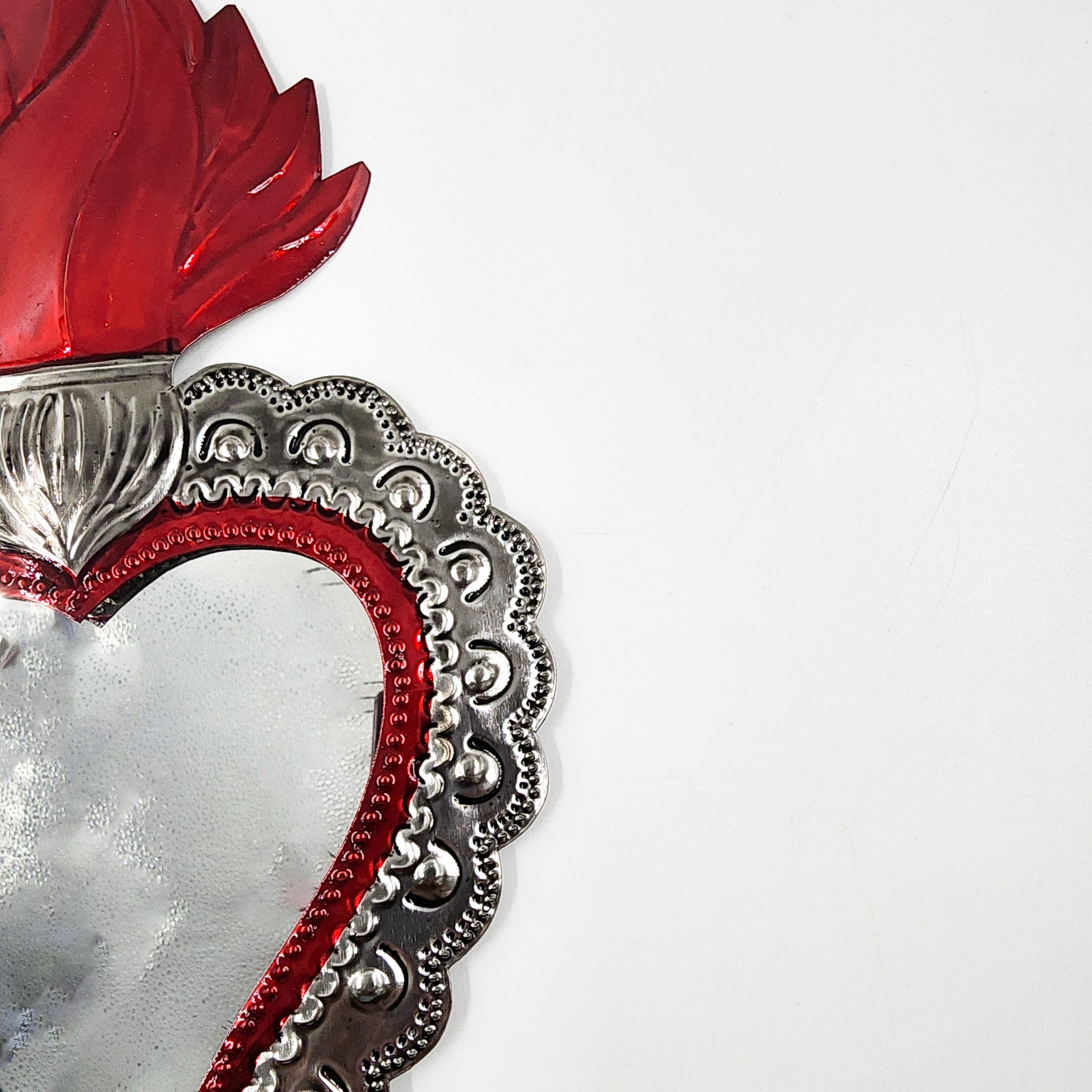 Corazón Milagrito con espejo de hojalata