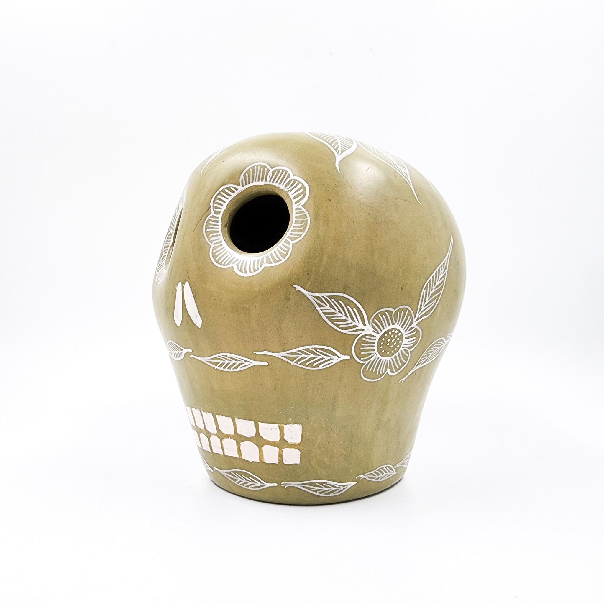 Burnished clay skull