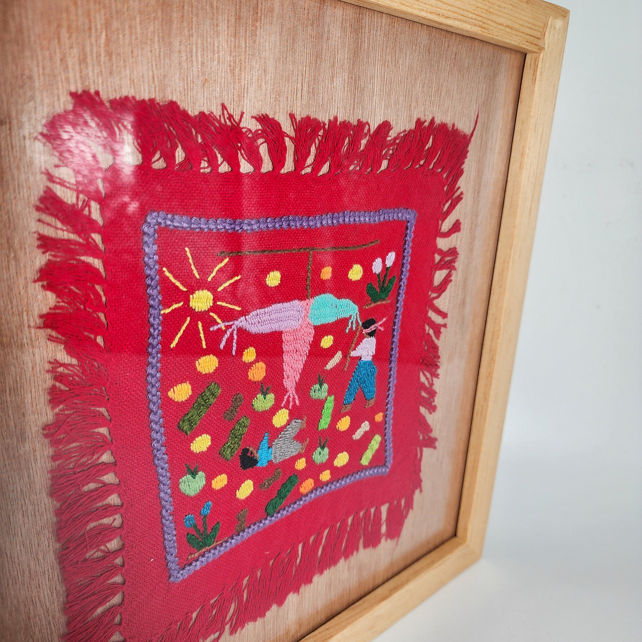 Cuadro “La Piñata” – Arte textil de Tzintzuntzan