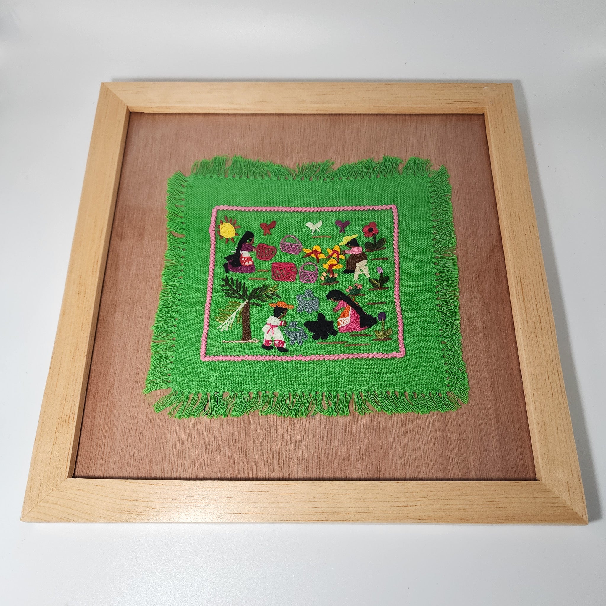 Cuadro “El Campo” – Arte textil de Tzintzuntzan