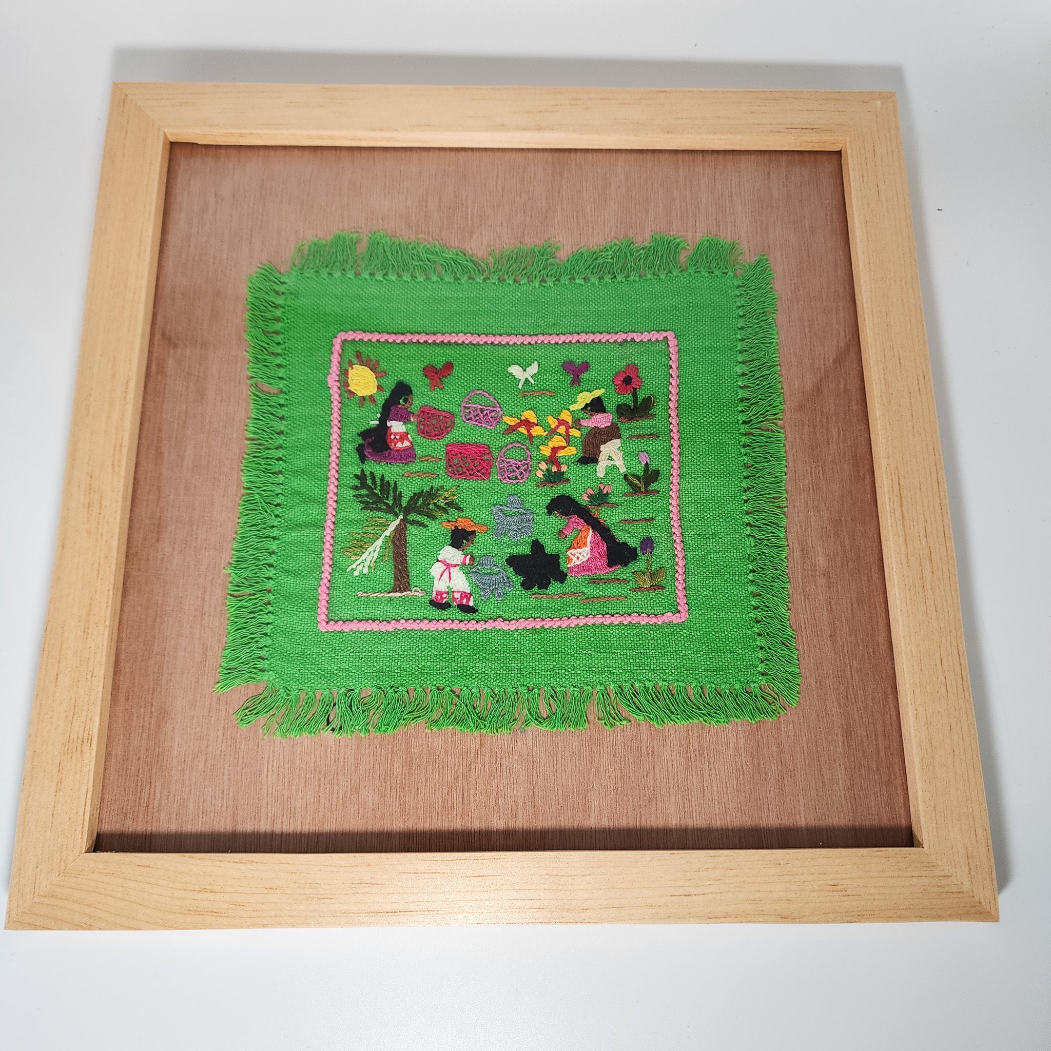 Cuadro “El Campo” – Arte textil de Tzintzuntzan