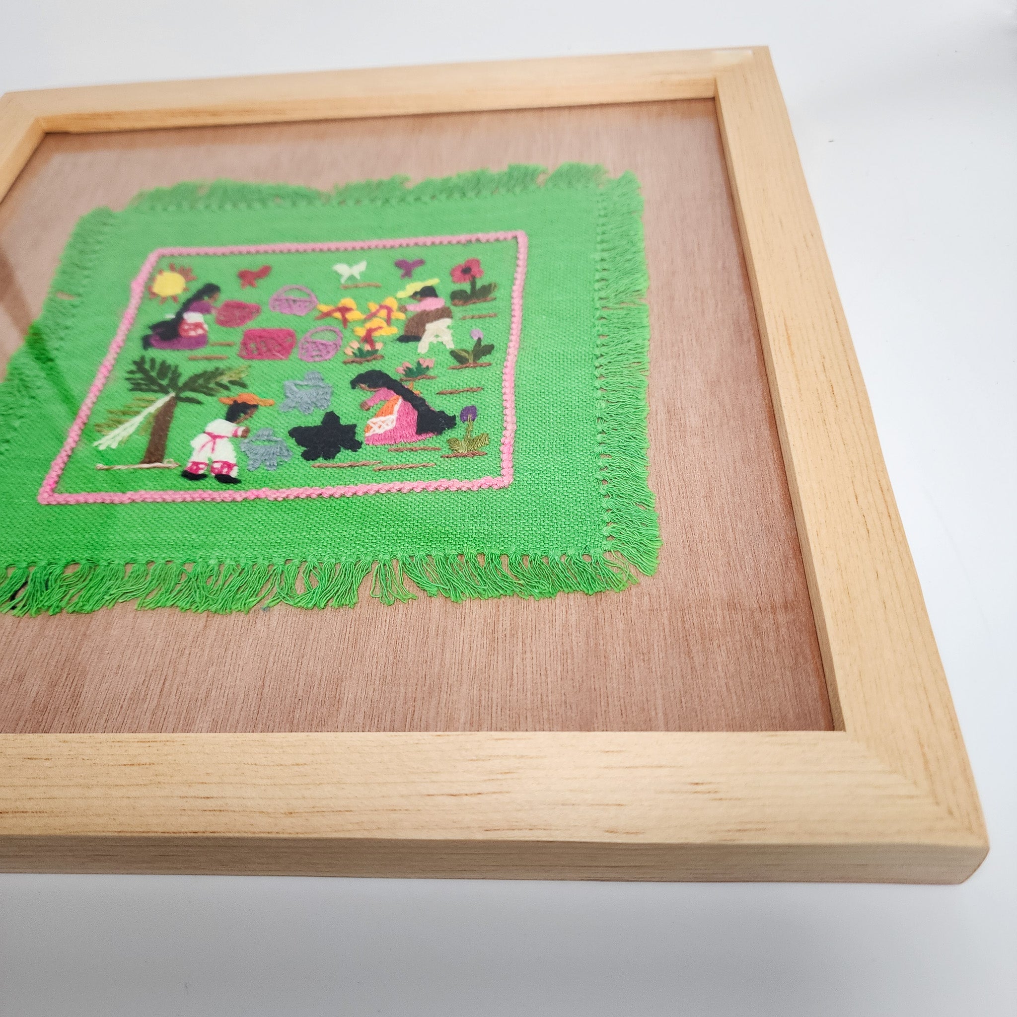 Cuadro “El Campo” – Arte textil de Tzintzuntzan