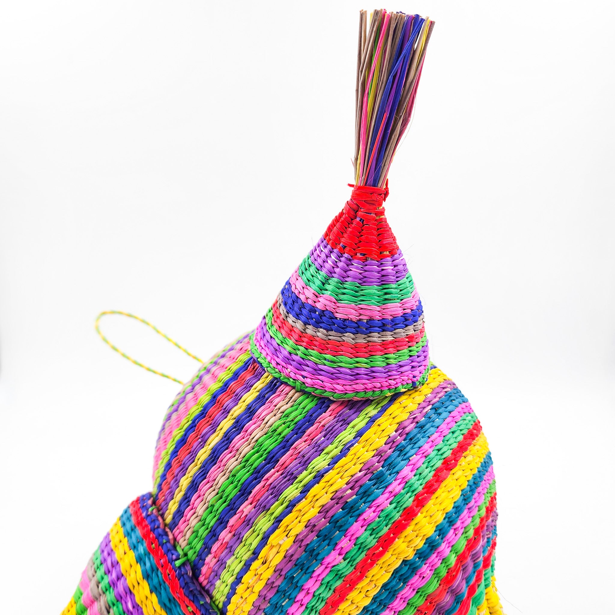 Piñata artesanal de jipijapa - mediana multicolor