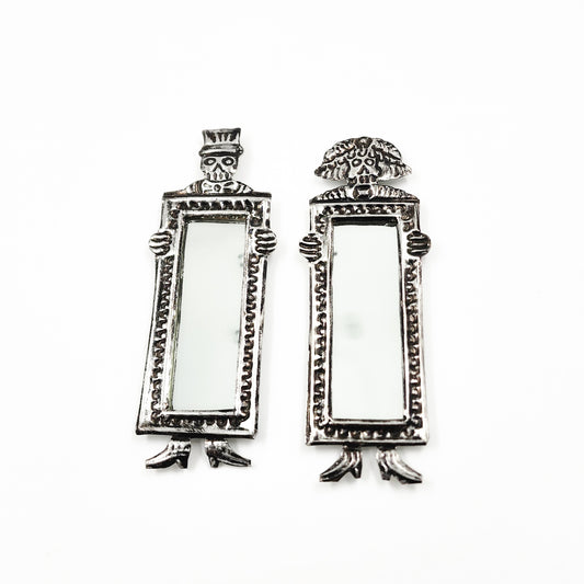 Espejos chicos Catrines de hojalata repujada