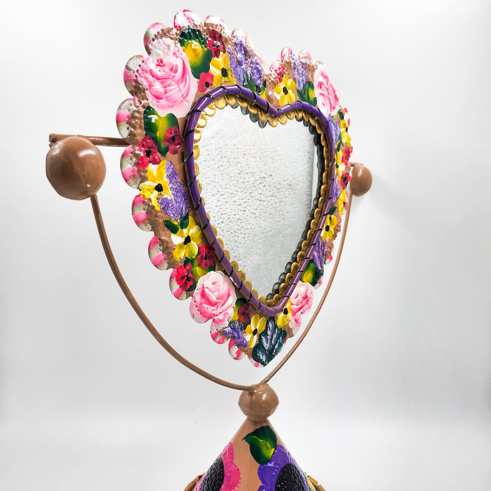 Espejo de mesa corazón de hojalata pintado a mano