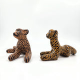 Figura de jaguar en barro artesanal