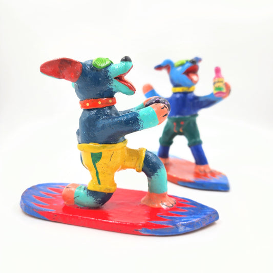 Perritos surfistas de Barro Betus artesanal