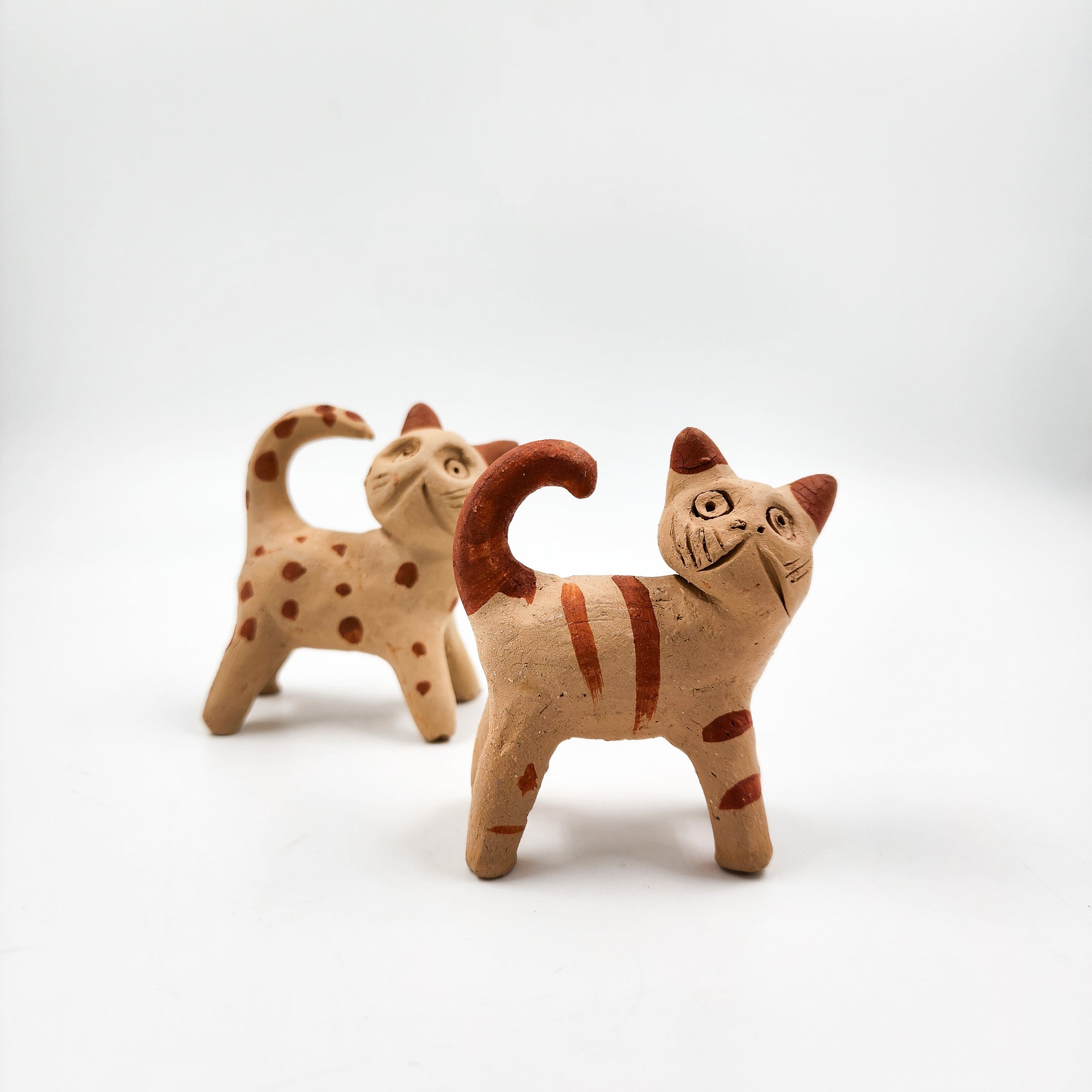 Gato mini de barro