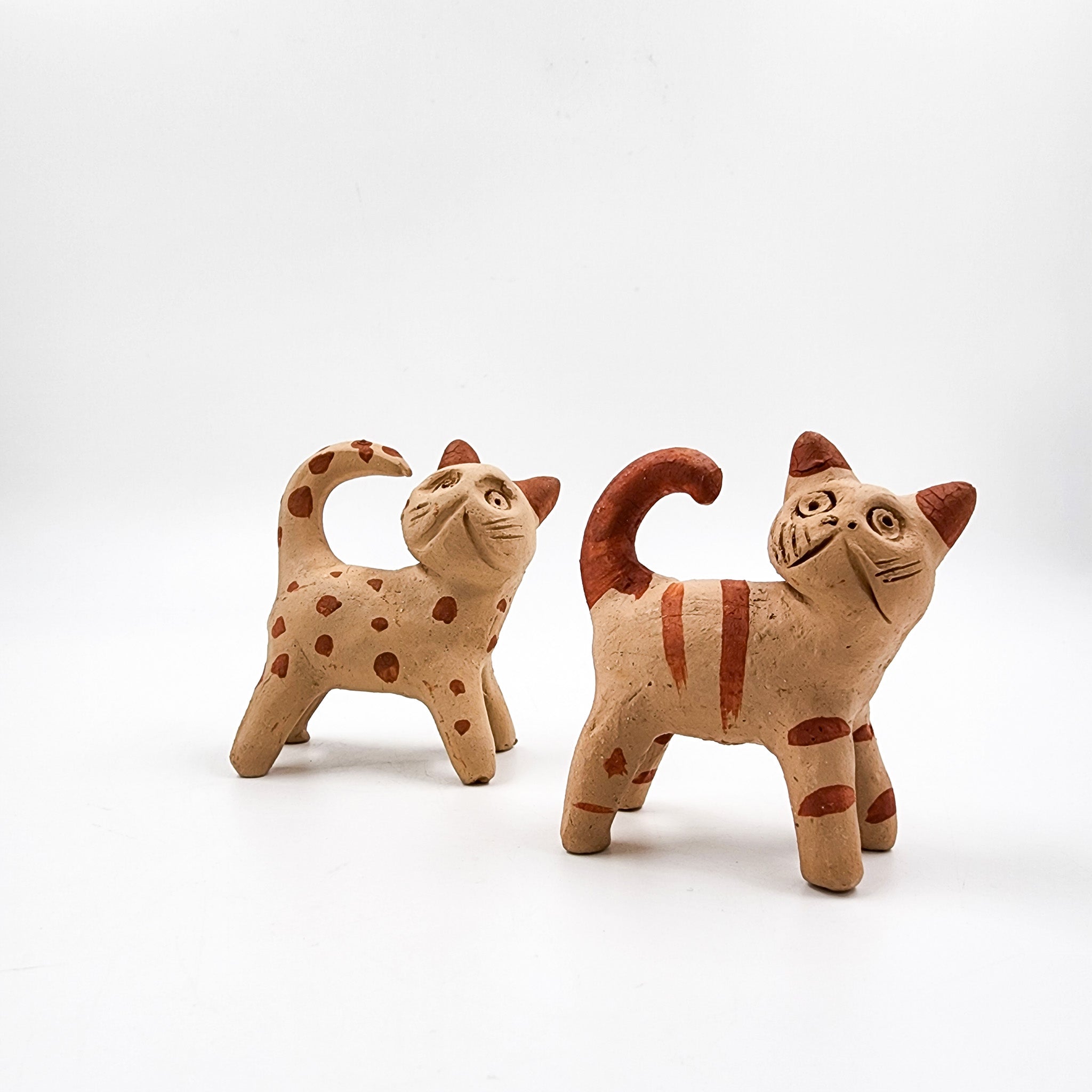 Gato mini de barro