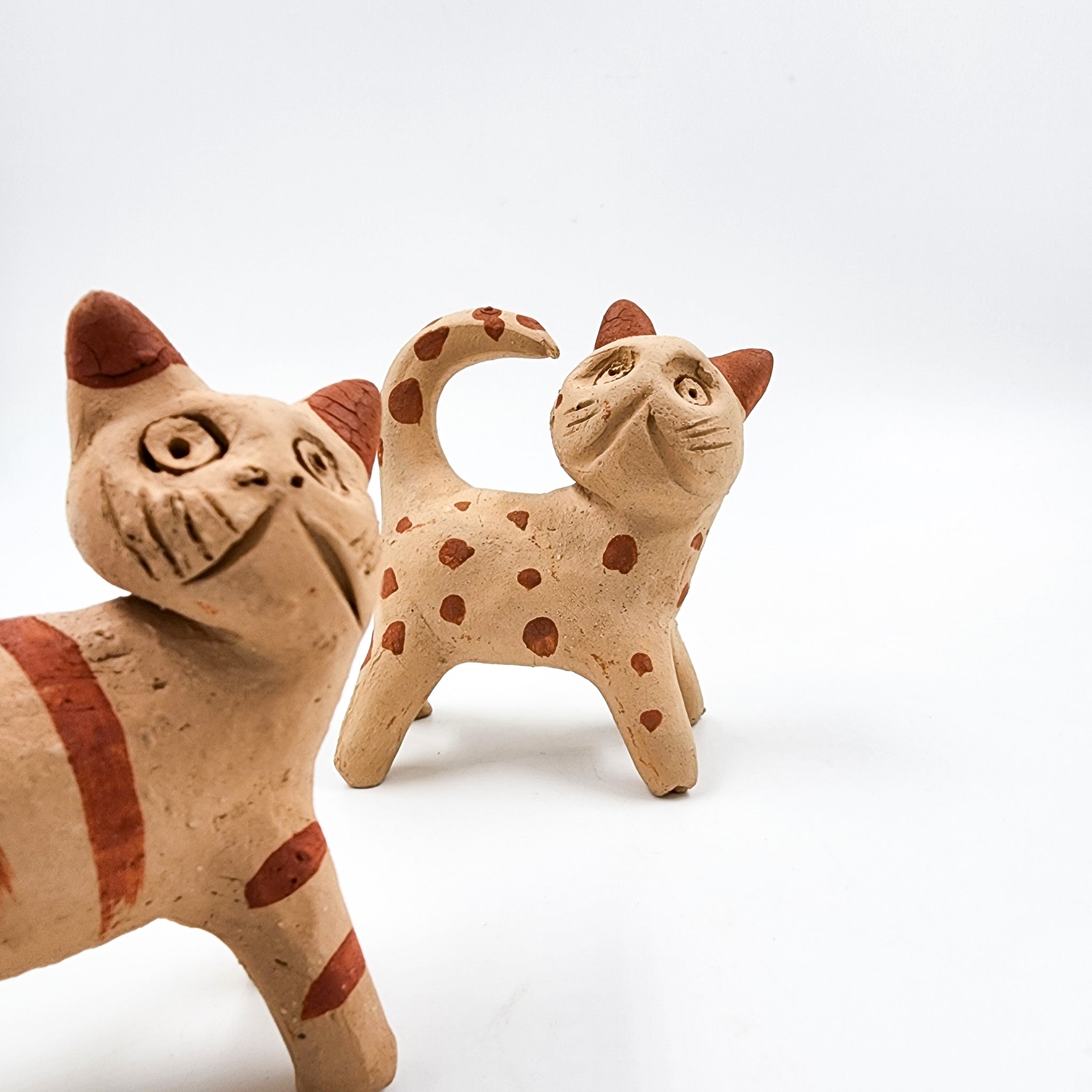 Gato mini de barro