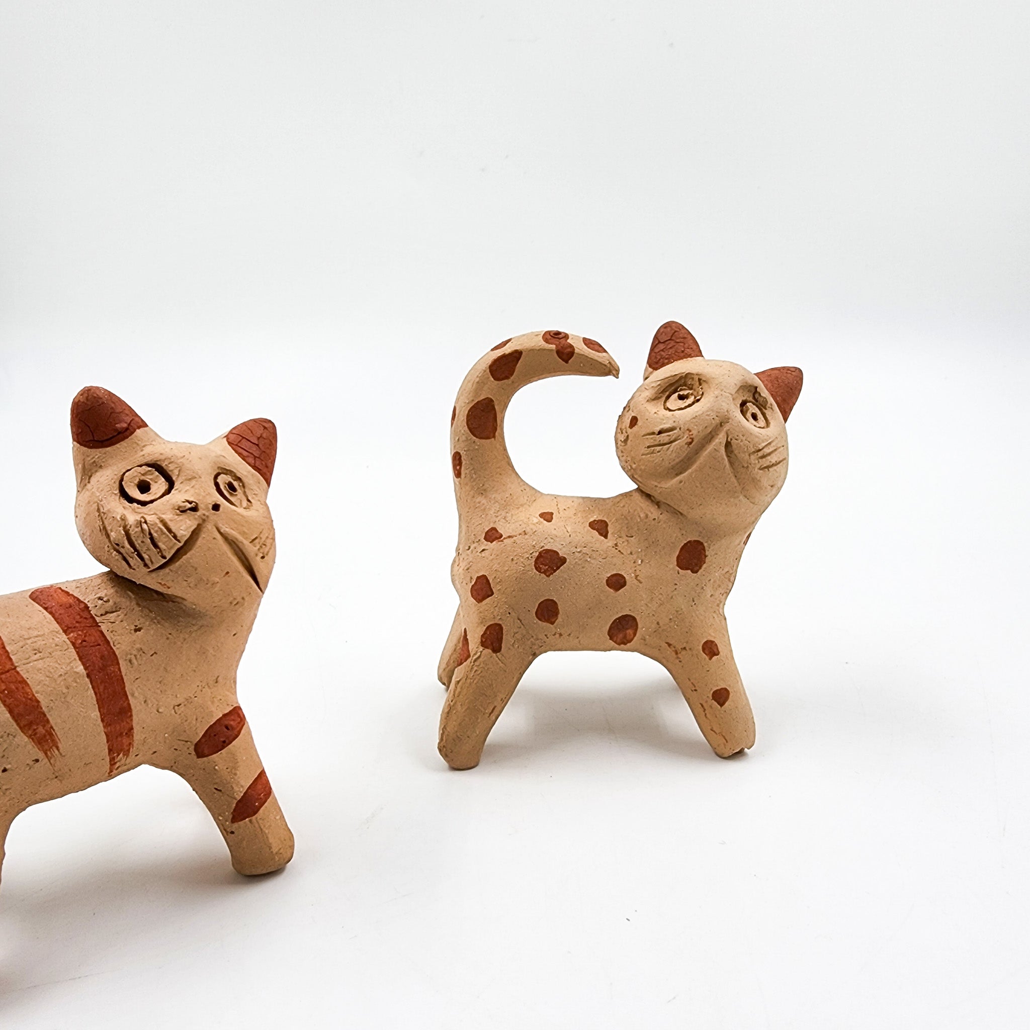Gato mini de barro