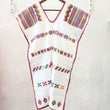 Huipil blanco artesanal con brocados de colores y bolsas laterales – Telar de cintura Oaxaca