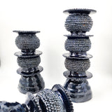 Juego de 3 candelabros de barro vidriado azul marino