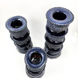 Juego de 3 candelabros de barro vidriado azul marino