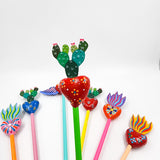 Lápices con figuras de cartón