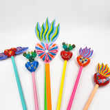 Lápices con figuras de cartón