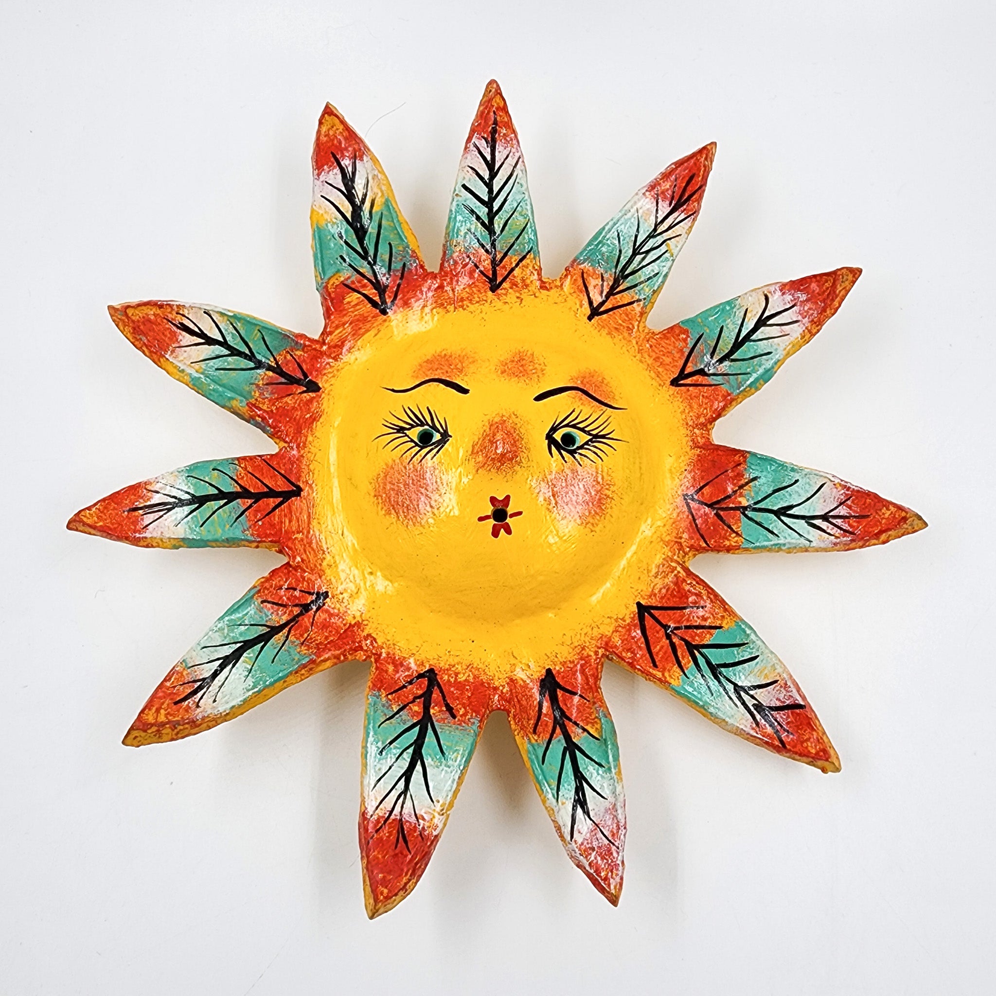 Máscara Sol hecha de coco