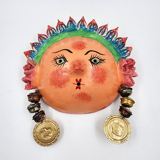 Máscara muñeca con aura hecha de coco