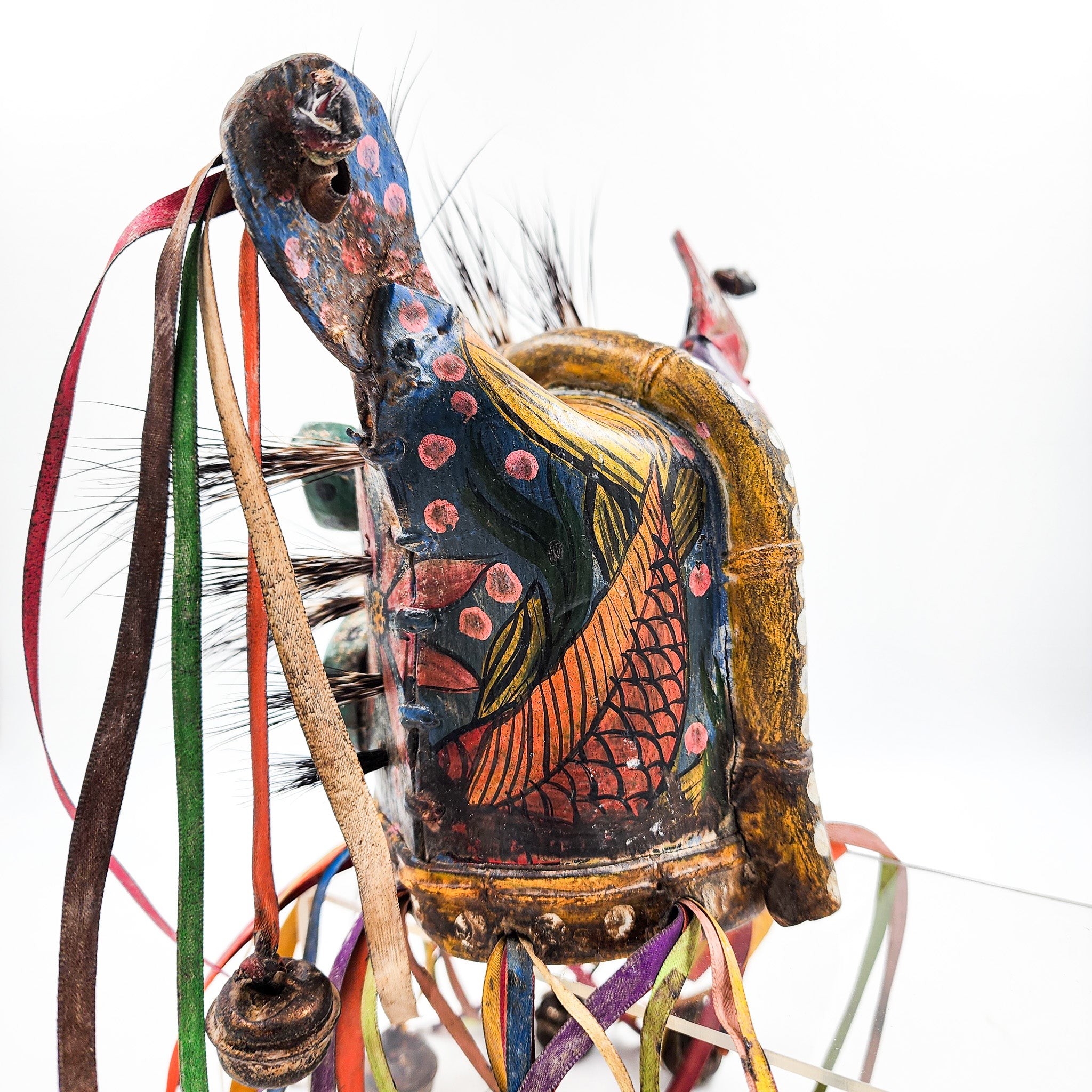 Máscara de Tecuán de cuero y pelo de jabalí