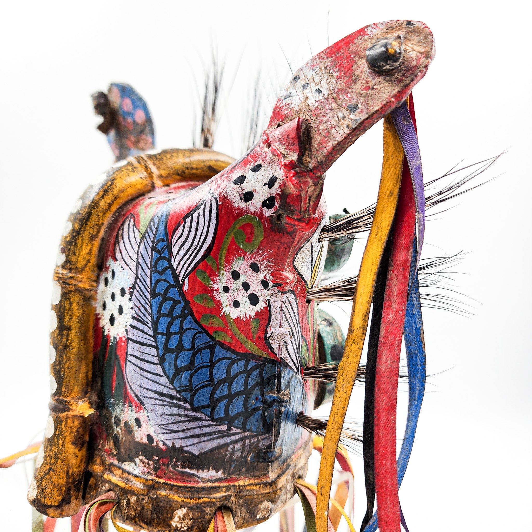 Máscara de Tecuán de cuero y pelo de jabalí