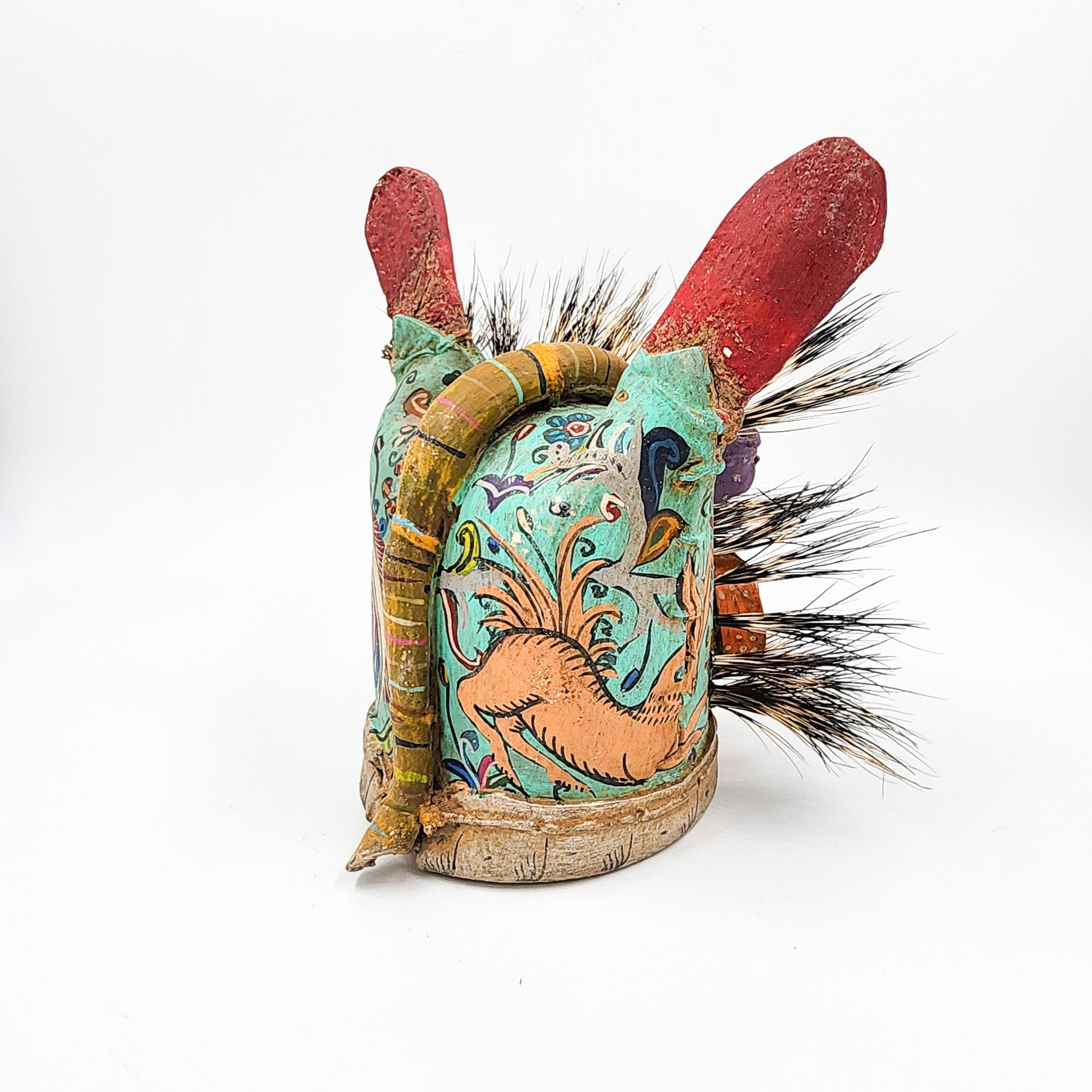 Máscara de Tecuán de cuero y pelo de jabalí