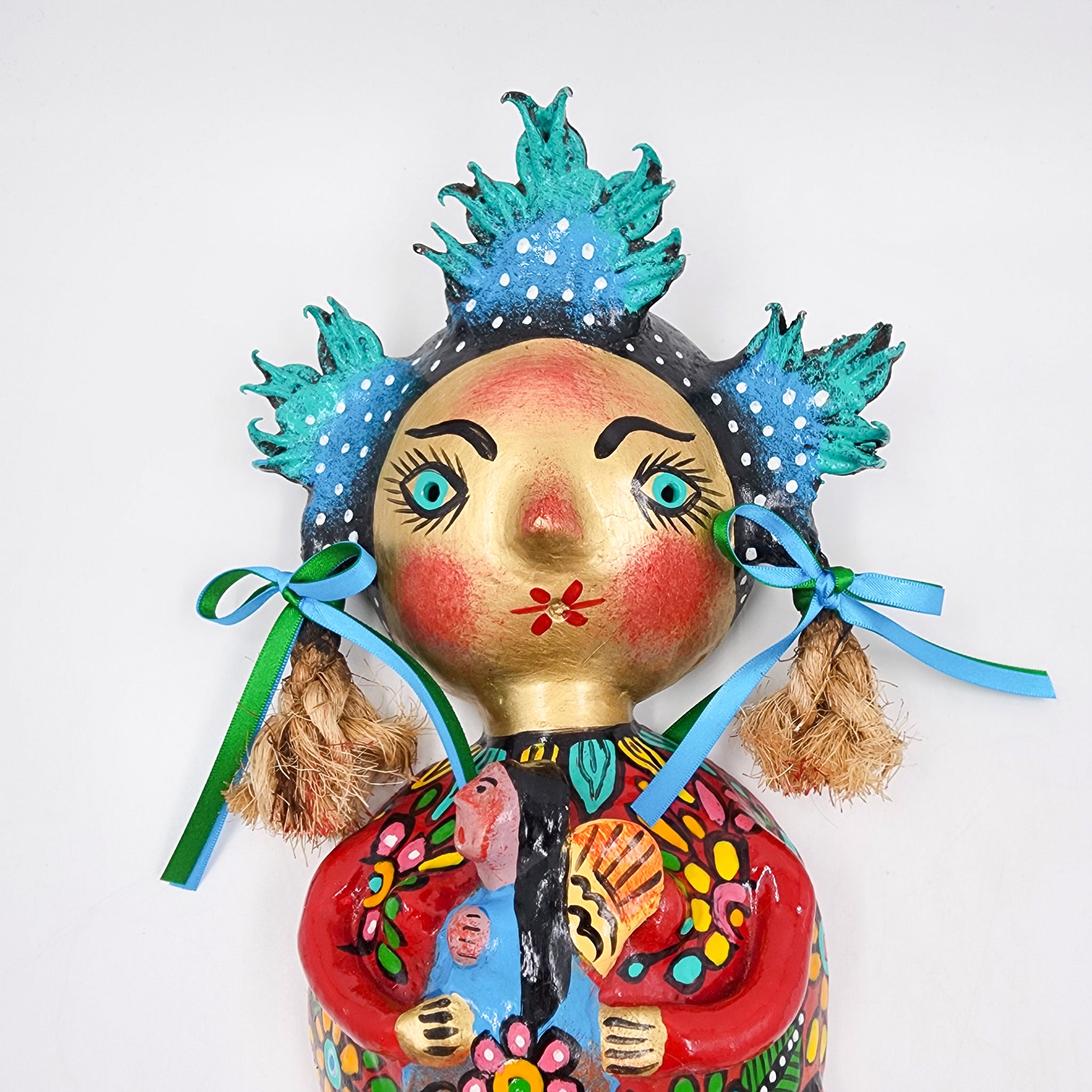 Muñeca de coco artesanal