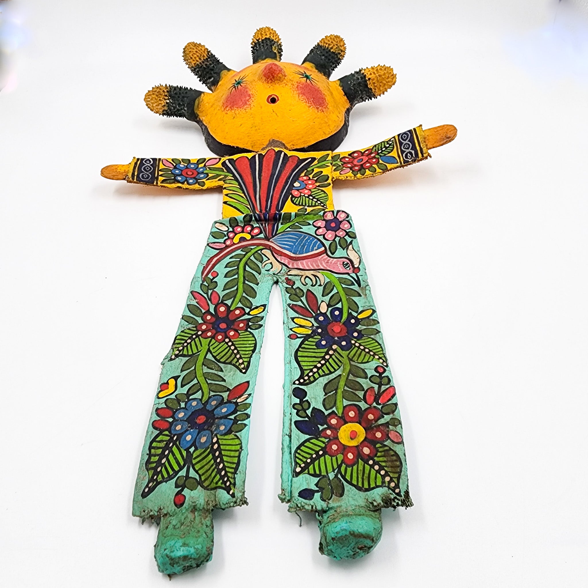 Muñeco artesanal con máscara de coco - Sol