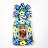 Nicho de hojalata pintado a mano con flores