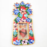 Nicho de hojalata pintado a mano con flores