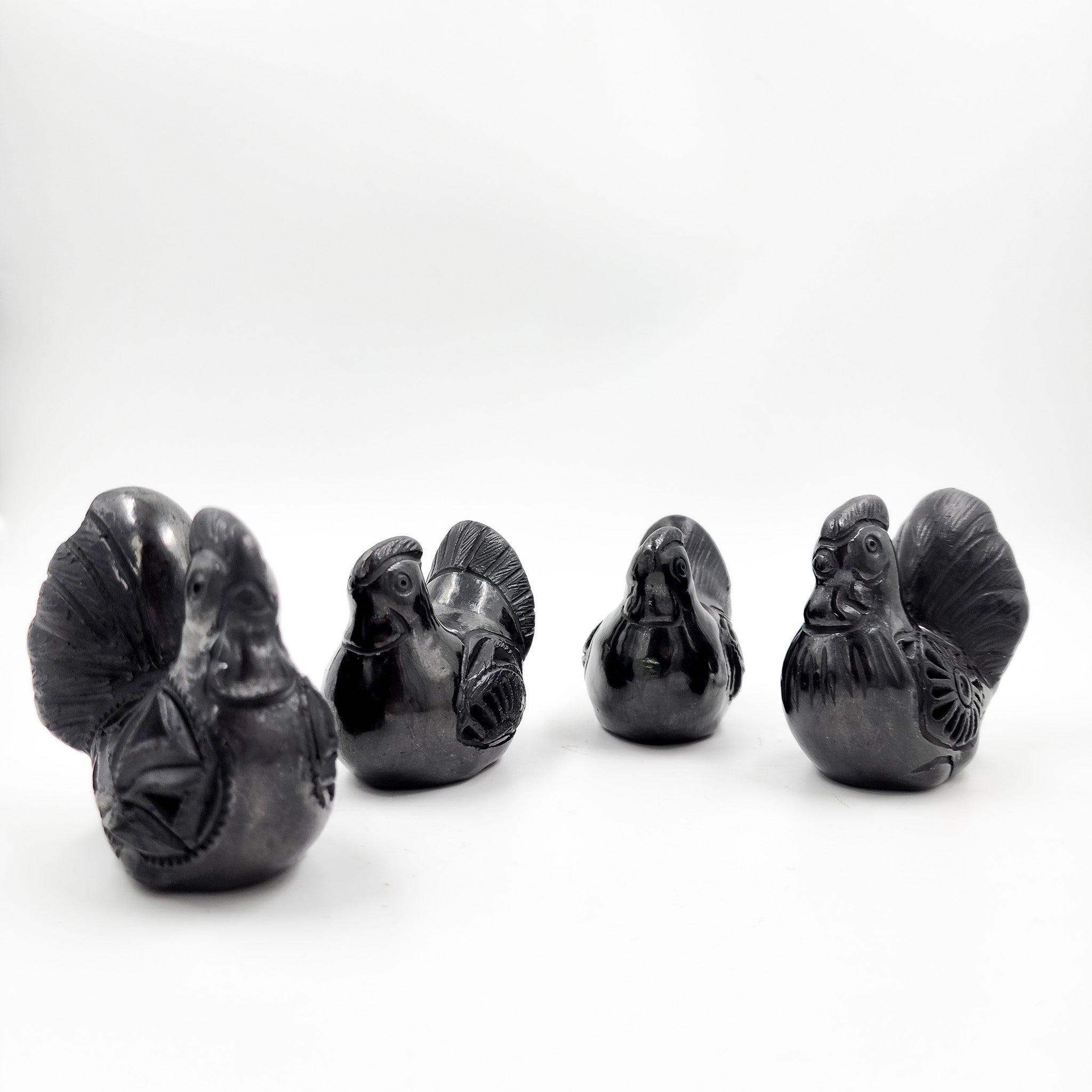 Gallo y gallina de barro negro - piezas decorativas