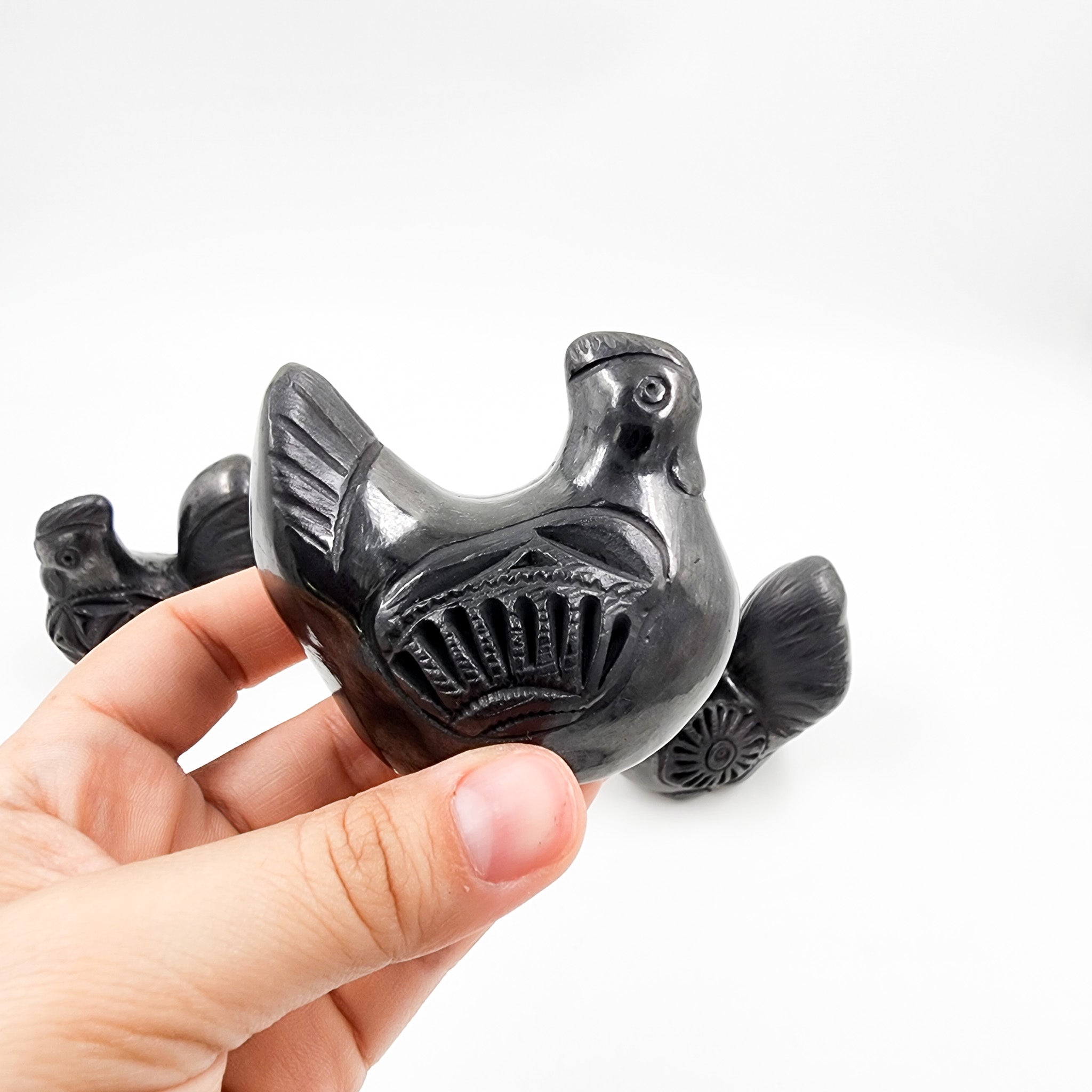 Gallo y gallina de barro negro - piezas decorativas