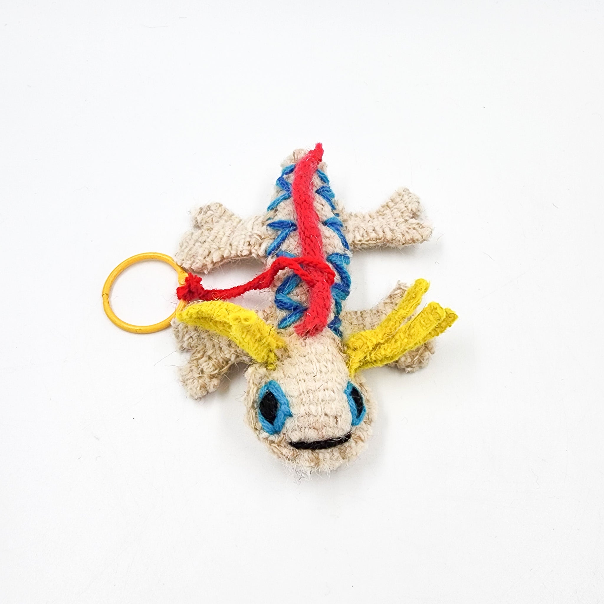 Peluche axolote de lana artesanal