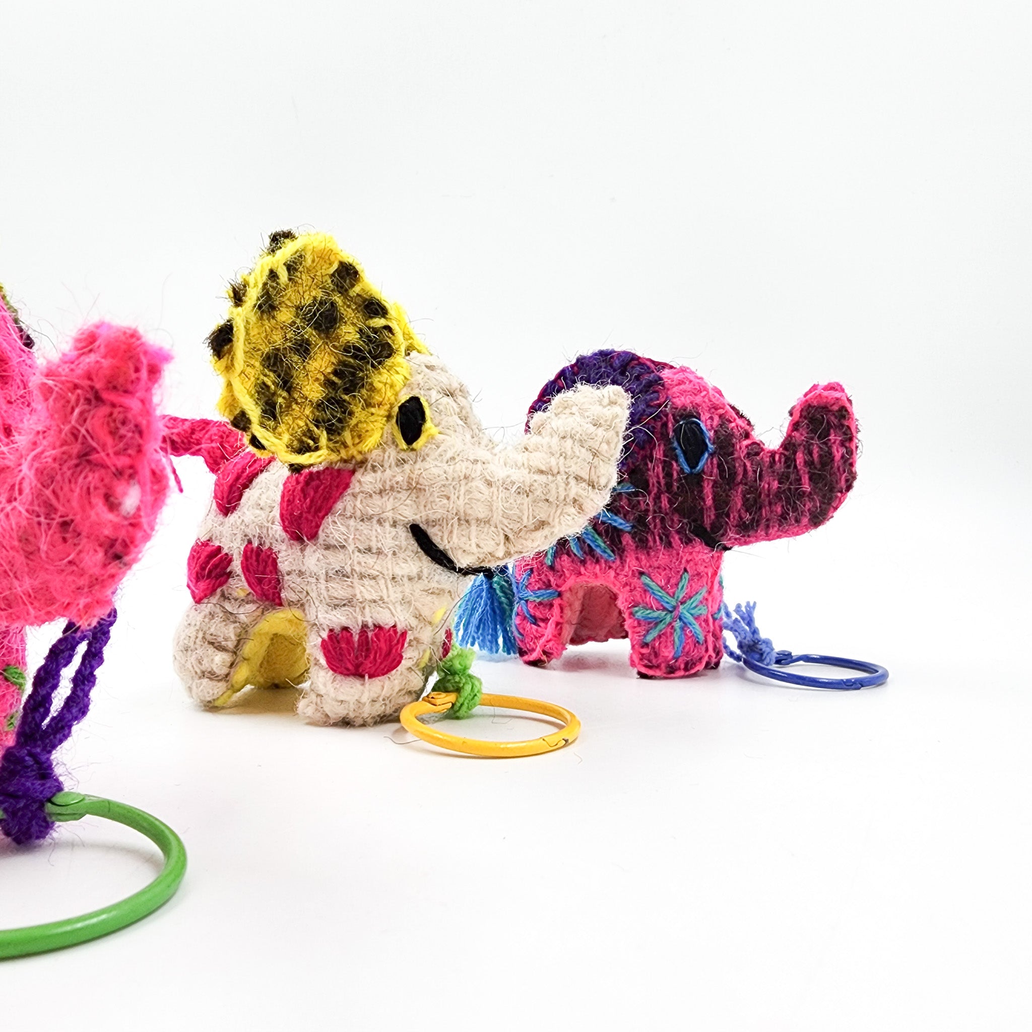 Peluche elefante de lana artesanal