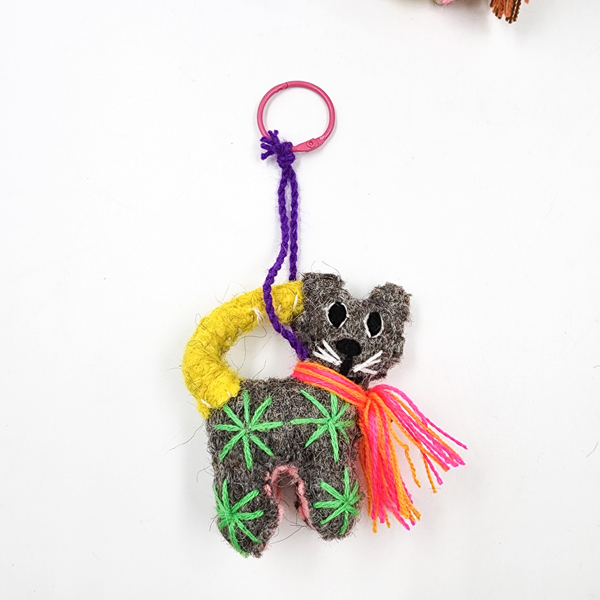 Peluche gato de lana artesanal