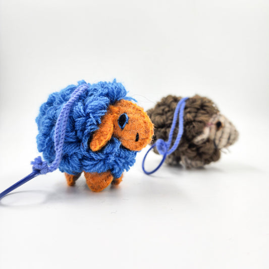 Peluche oveja de lana artesanal