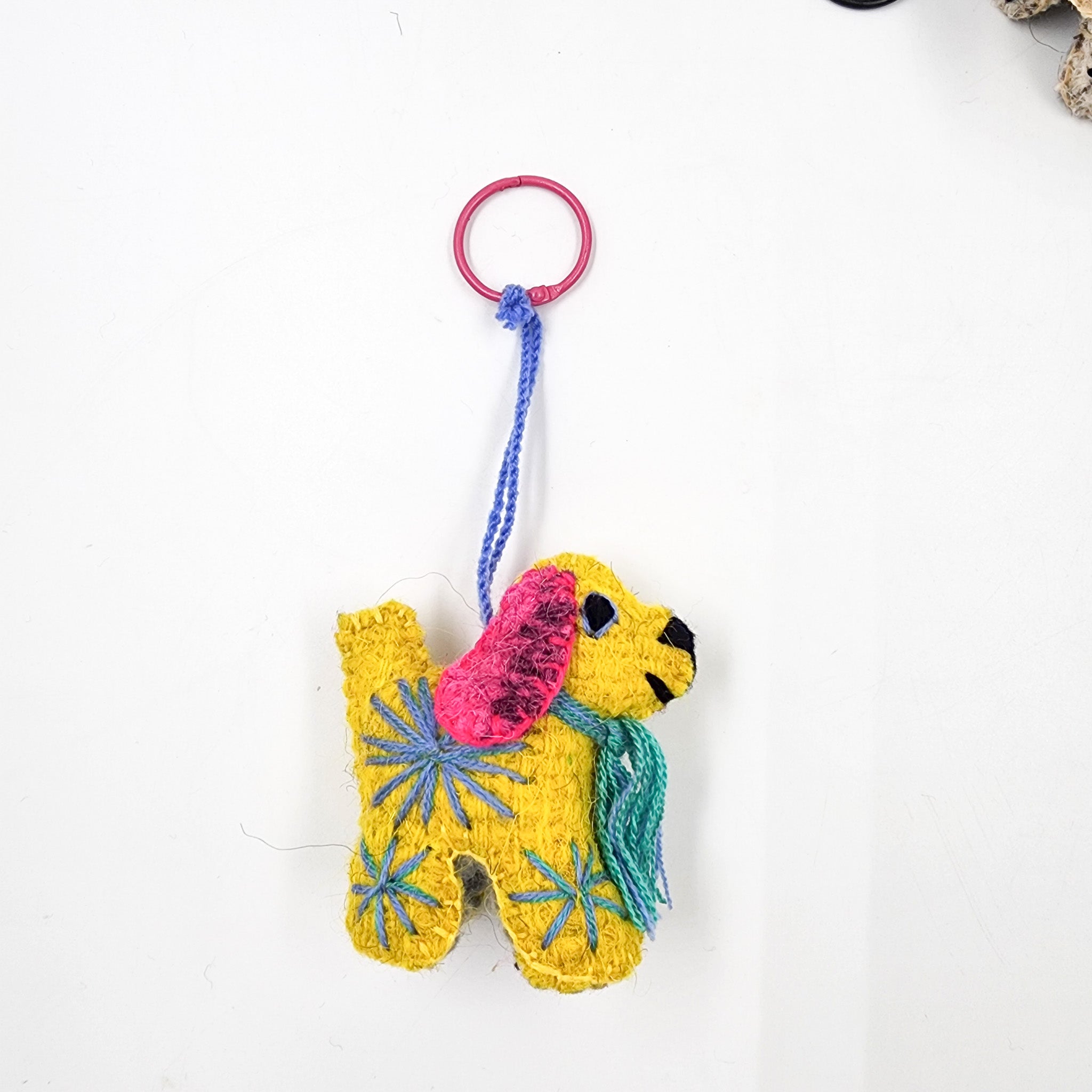 Peluche perro de lana artesanal