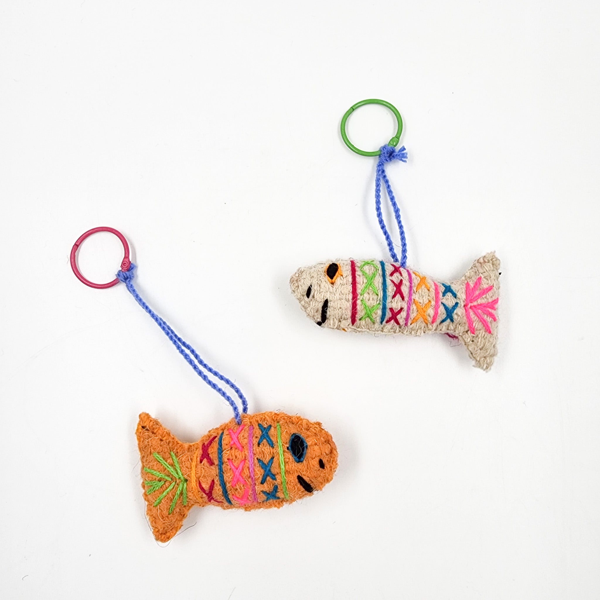 Peluche pez de lana artesanal