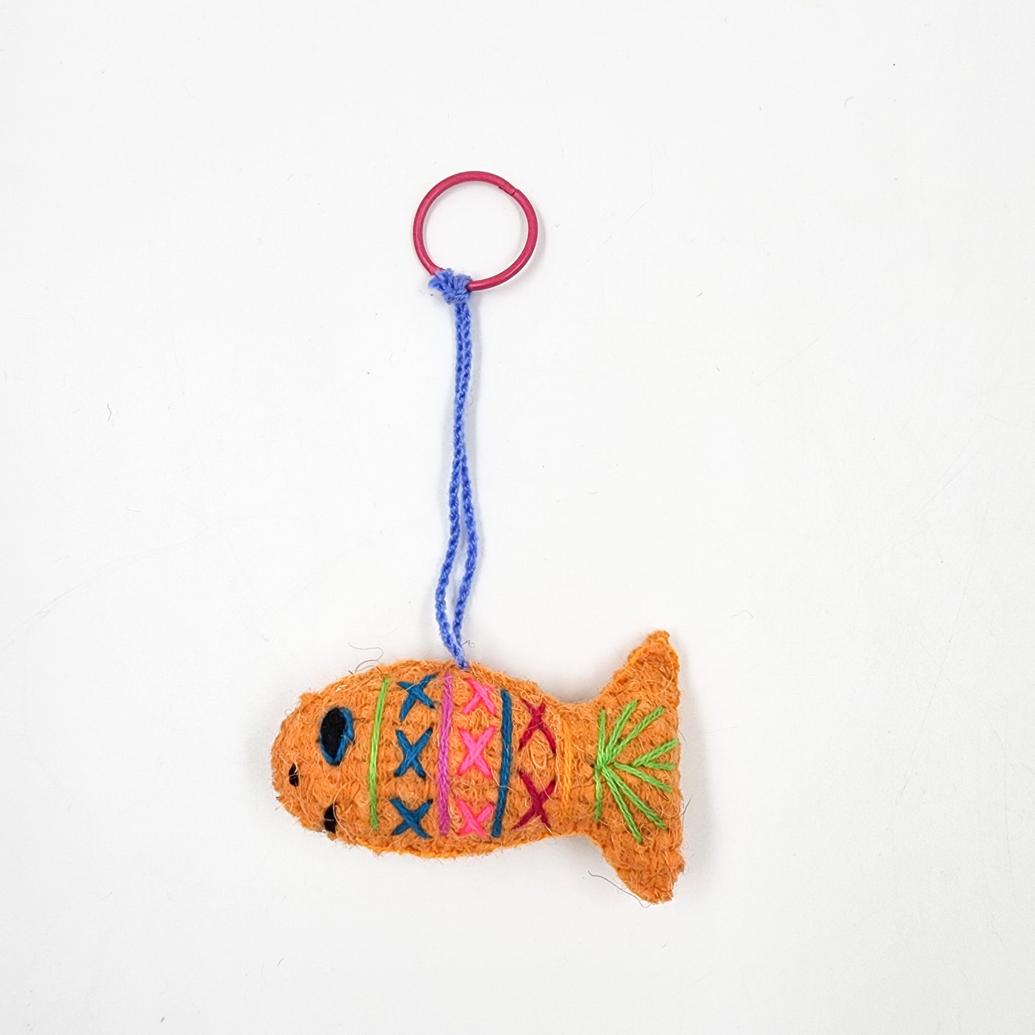 Peluche pez de lana artesanal