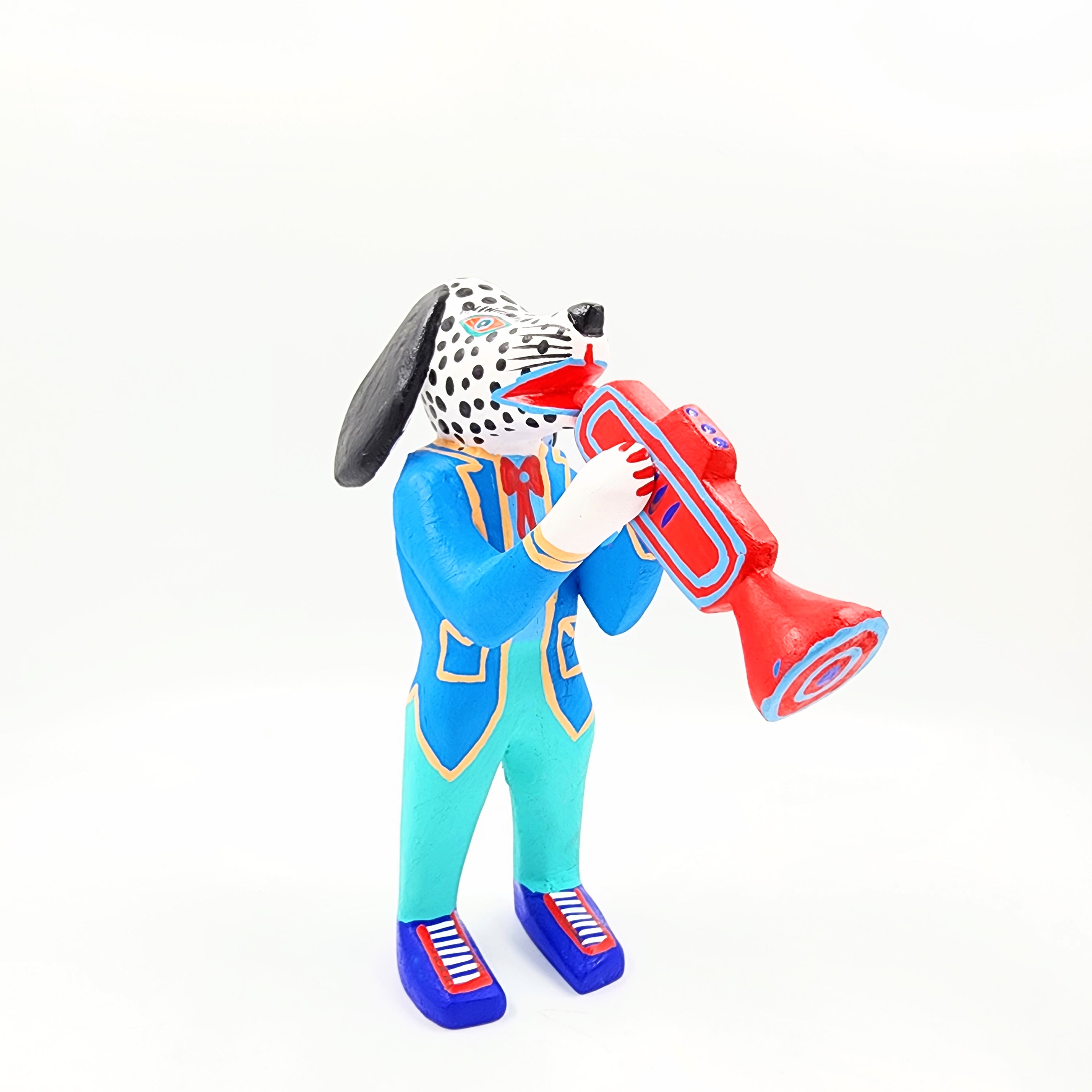 Perro con saxofón - talla de madera alebrije