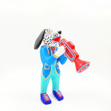 Perro con saxofón - talla de madera alebrije