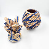 Piña de barro vidriado - azul con beige