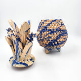 Piña de barro vidriado - azul con beige