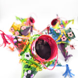 Piñata de hojalata decorada