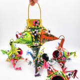 Piñata de hojalata decorada