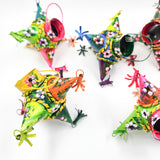 Piñata de hojalata decorada