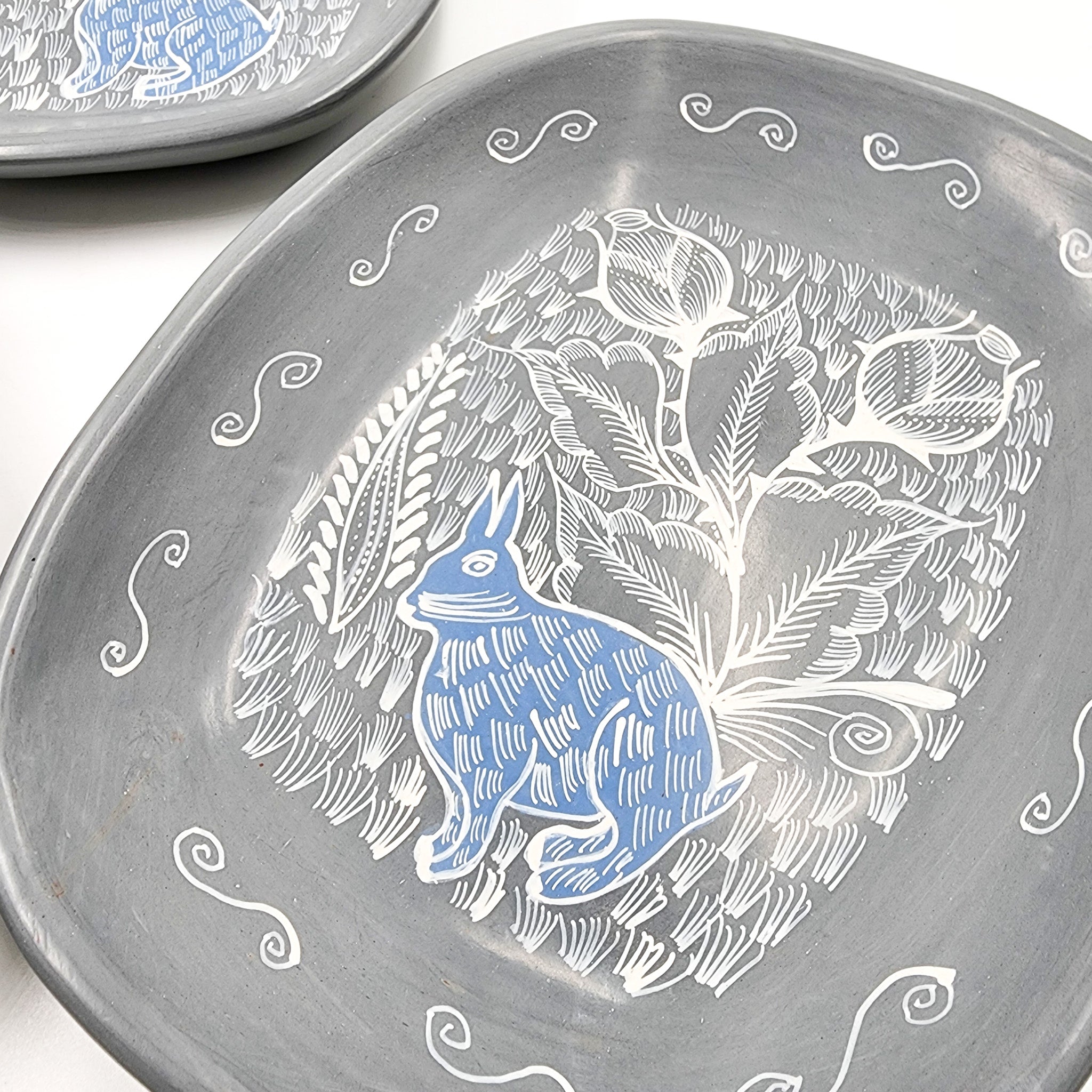 Burnished clay rectangular dish